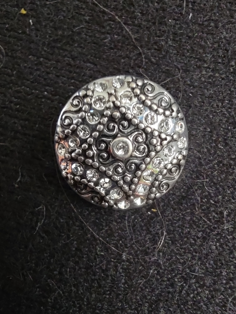 STYLE DOTS - Original - Silver Crystal-Accented Round Snap